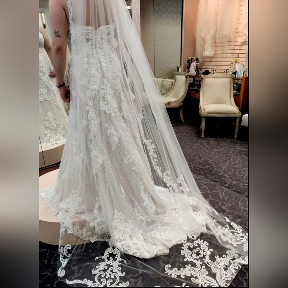 Brand new Maggie Sattero Wedding Dress - Picture 5 of 6